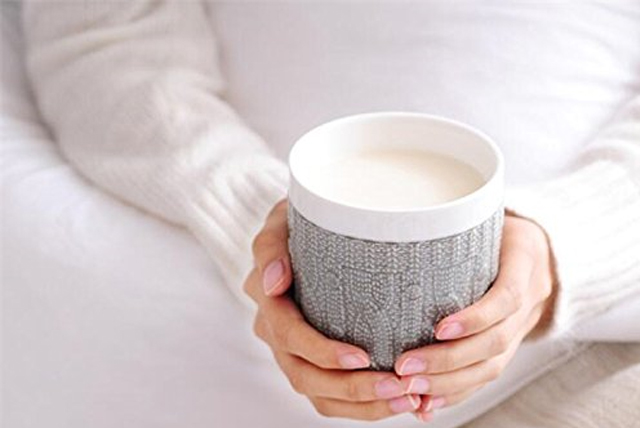 Sau sinh mất ngủ nên uống sữa ấm
