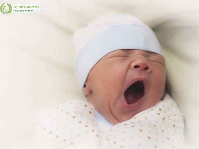 Hiện tượng chảy nước mắt ở trẻ sơ sinh có nguy hiểm hay không? Nó báo hiệu về bệnh gì?