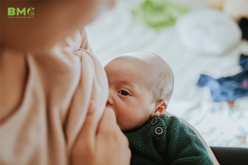 Kháng thể (Immunoglobulin) trong sữa mẹ lợi cho trẻ như thế nào?