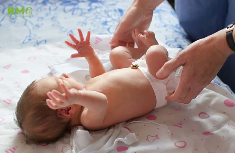Phản xạ giật mình ở trẻ sơ sinh – Nó là gì và cách kiểm soát nó như thế nào?